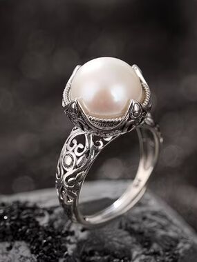 Vintage Style White Pearl Color Silver Tone Adjustable Ring
